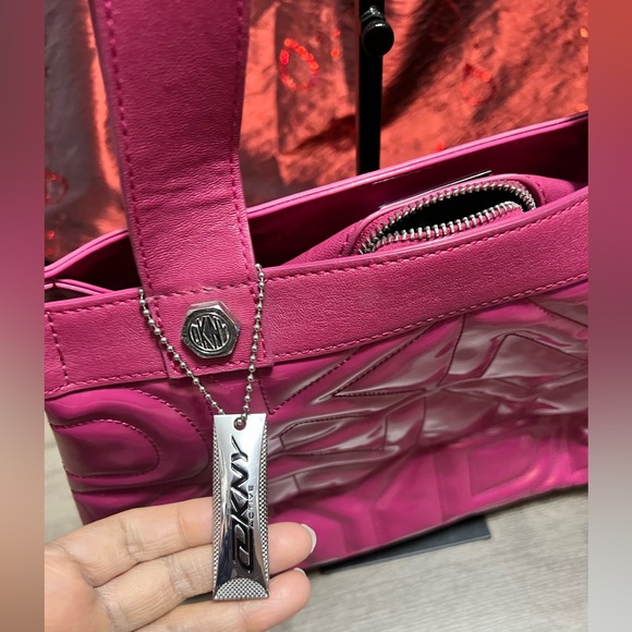 DKNY Pink Patent Leather Shoulder Bag - Picture 2 of 10